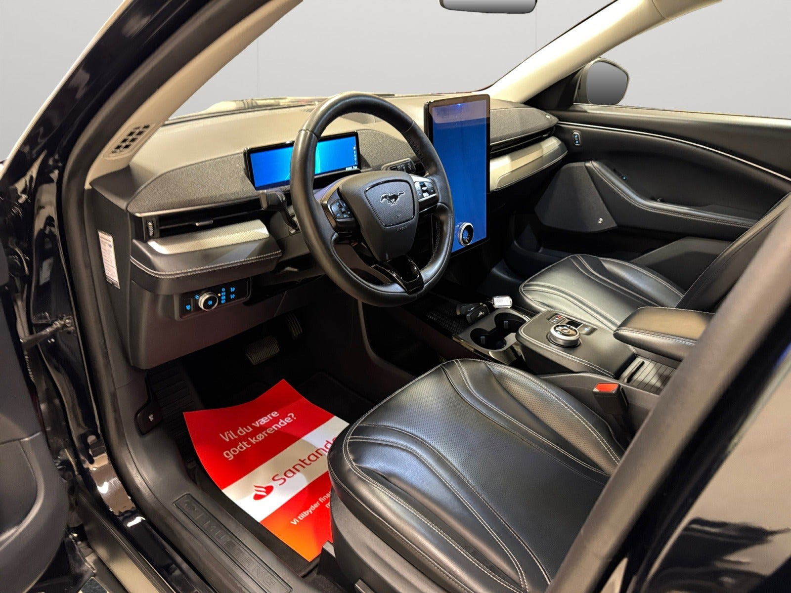 Sort Ford Mustang Mach-E fra 2021