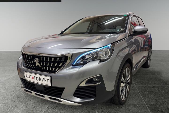 Grå Peugeot 3008 fra 2020