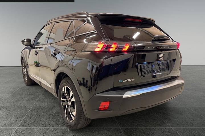Sort Peugeot e-2008 fra 2023