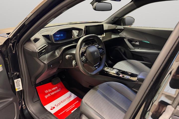 Sort Peugeot e-2008 fra 2023