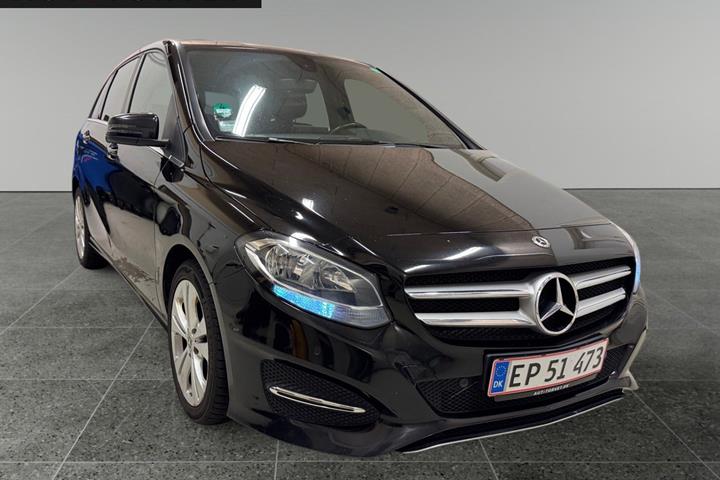 Sort Mercedes B220 d fra 2019 set udefra
