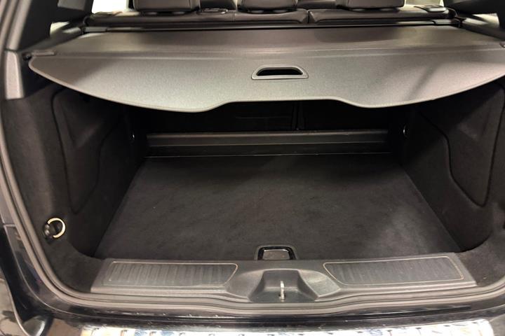 Sort Mercedes B220 d fra 2019
