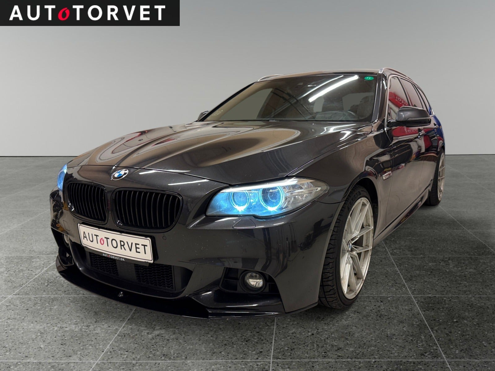 Sort BMW 520d fra 2015
