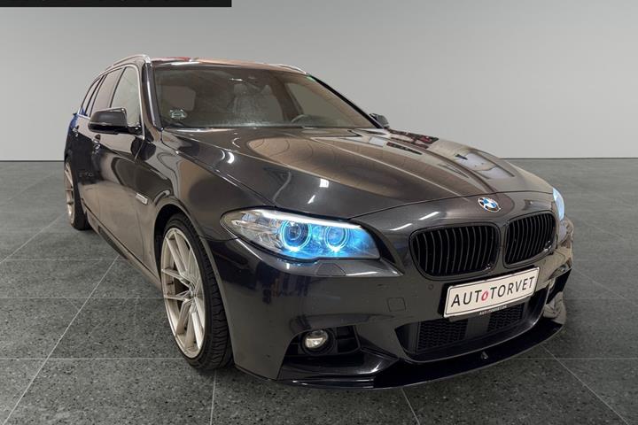 Sort BMW 520d fra 2015