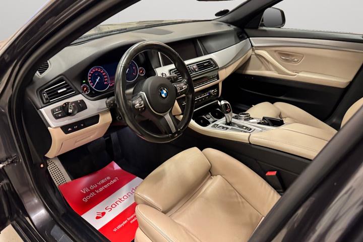 Sort BMW 520d fra 2015
