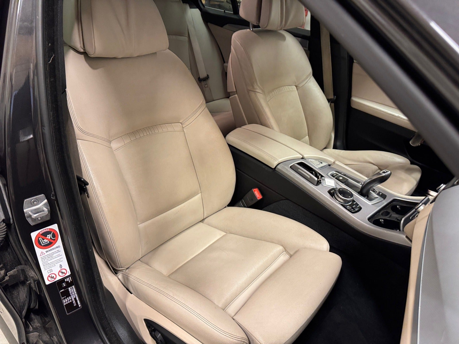 Sort BMW 520d fra 2015