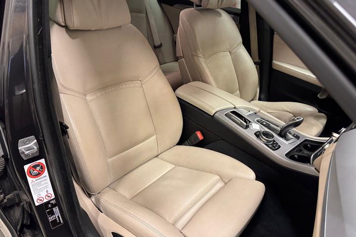 Sort BMW 520d fra 2015