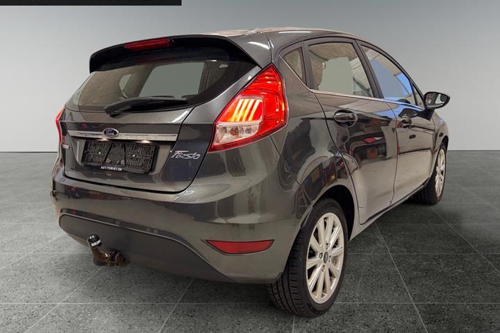 Grå Ford Fiesta fra 2016