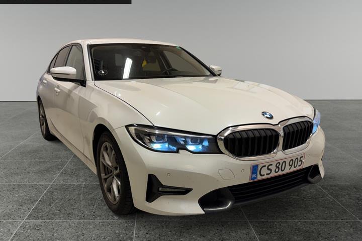 Hvid BMW 330d fra 2019