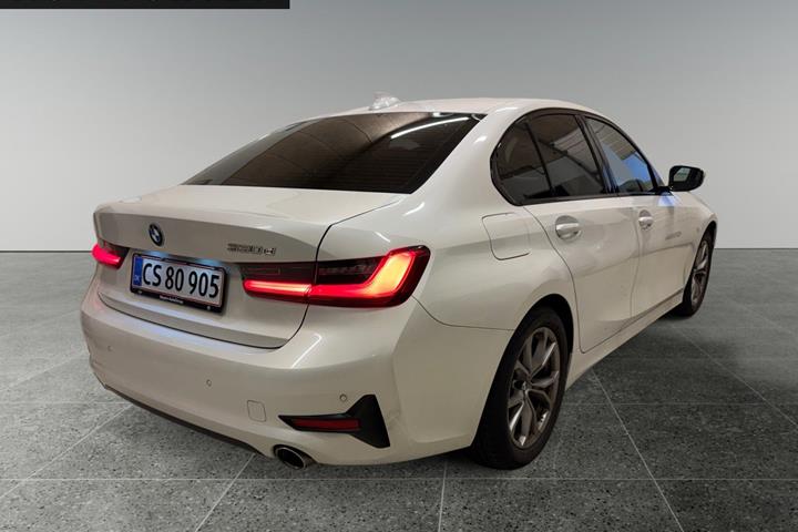 Hvid BMW 330d fra 2019
