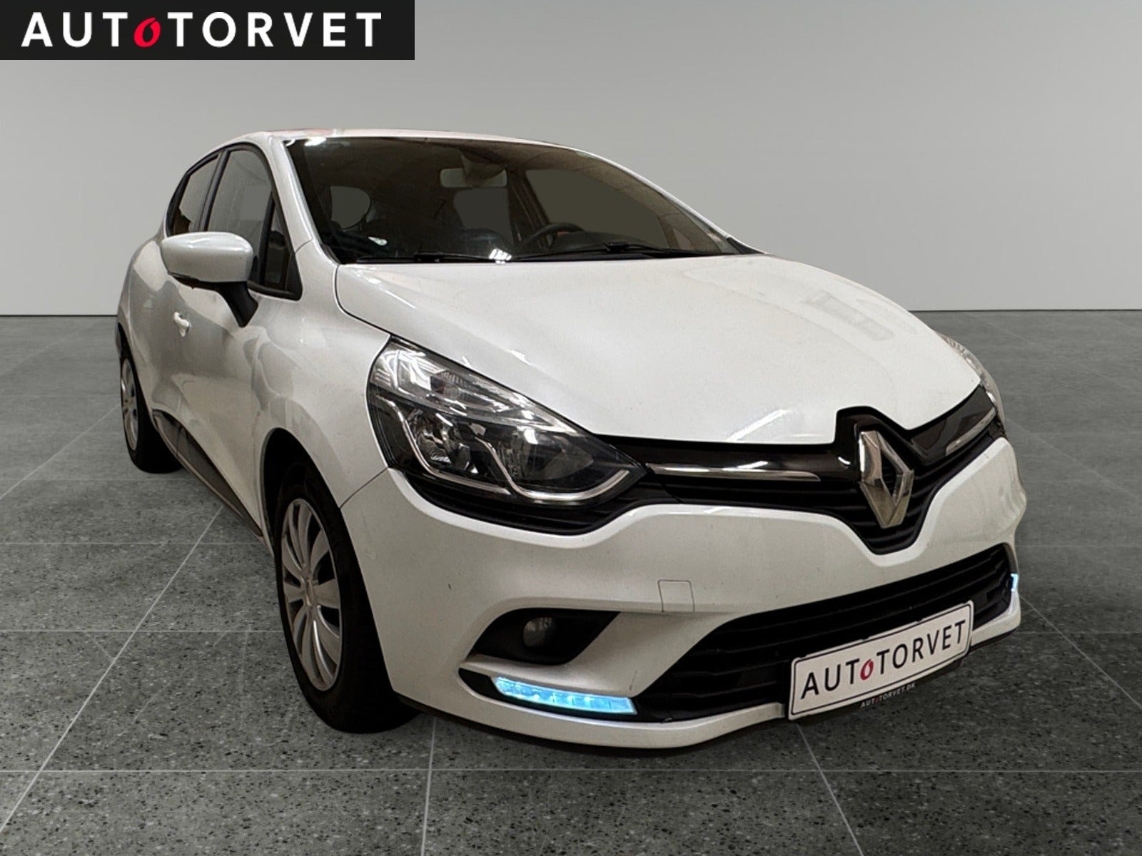 Hvid Renault Clio IV fra 2018