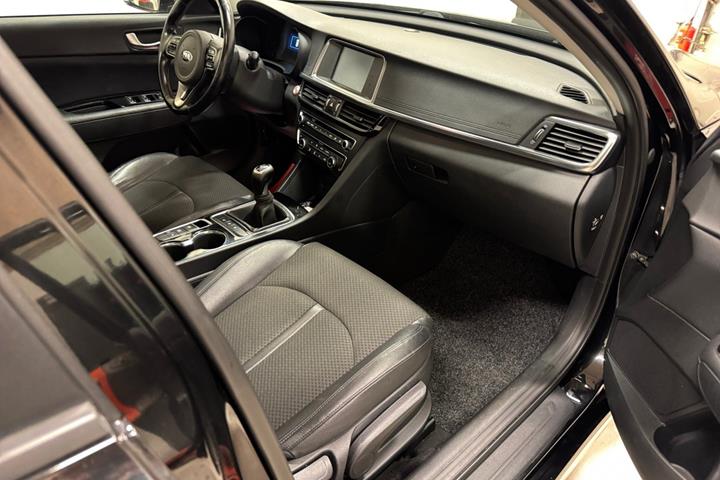 Sort Kia Optima fra 2016