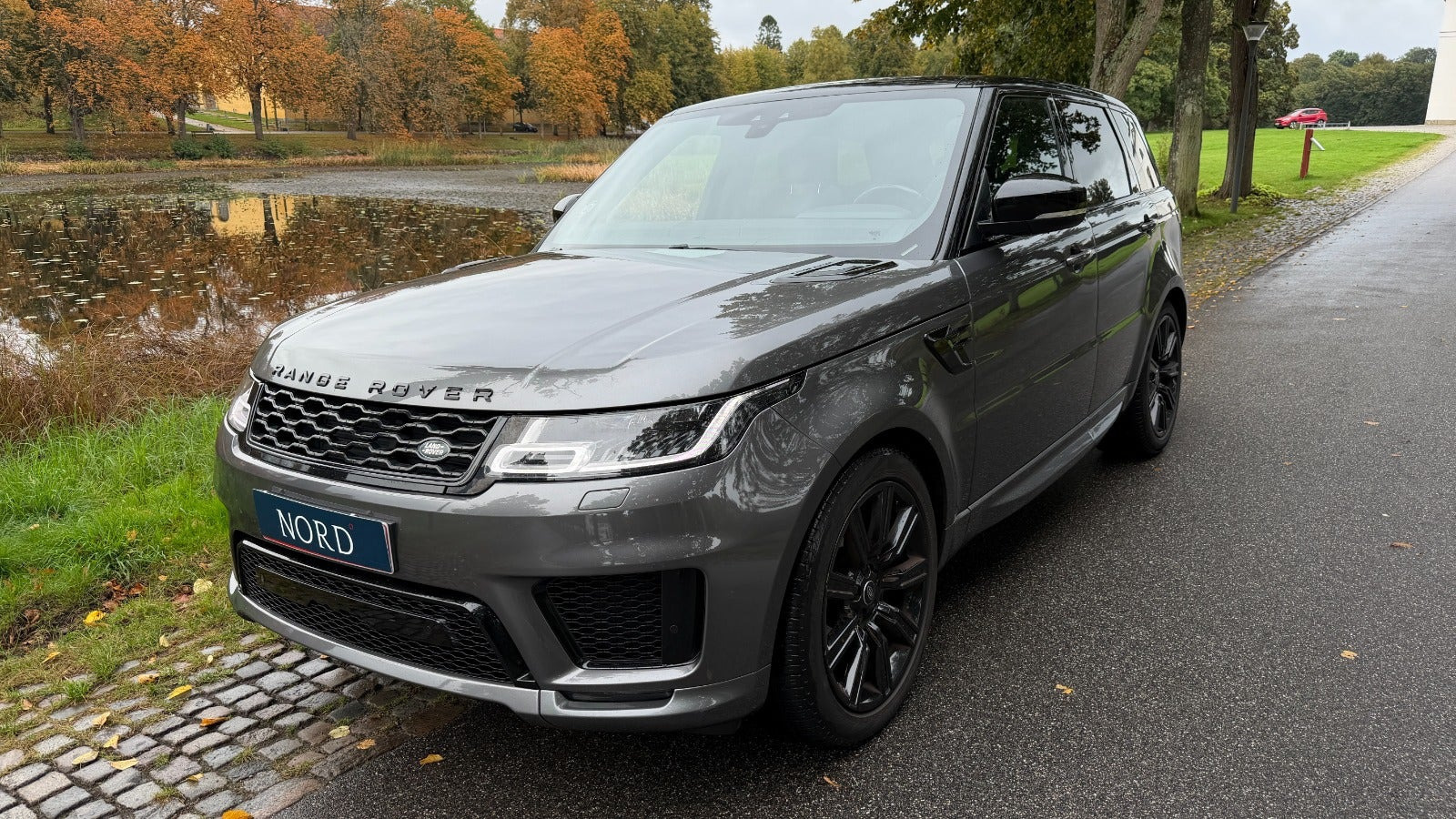 Grøn Land Rover Range Rover sport fra 2018