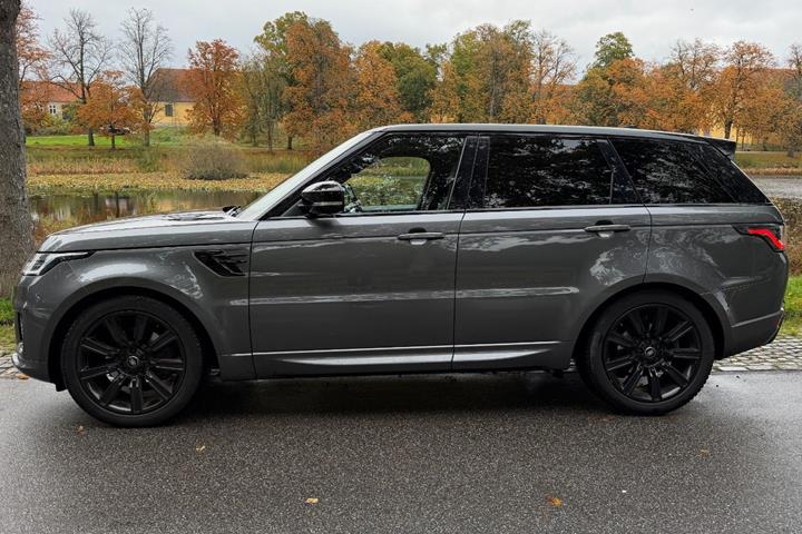 Grøn Land Rover Range Rover sport fra 2018