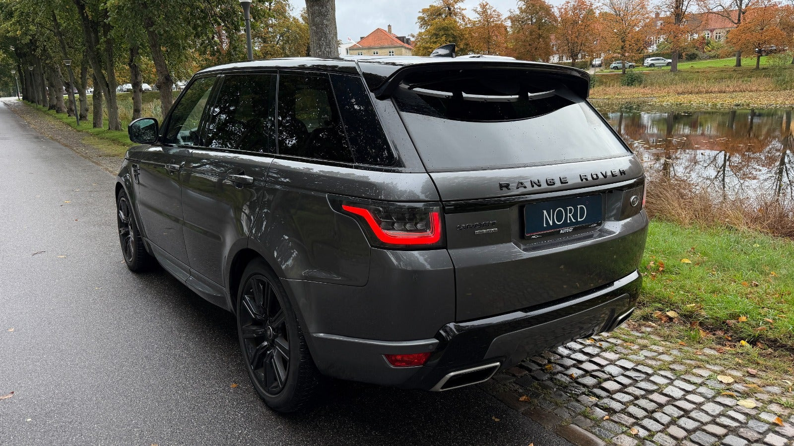 Grøn Land Rover Range Rover sport fra 2018