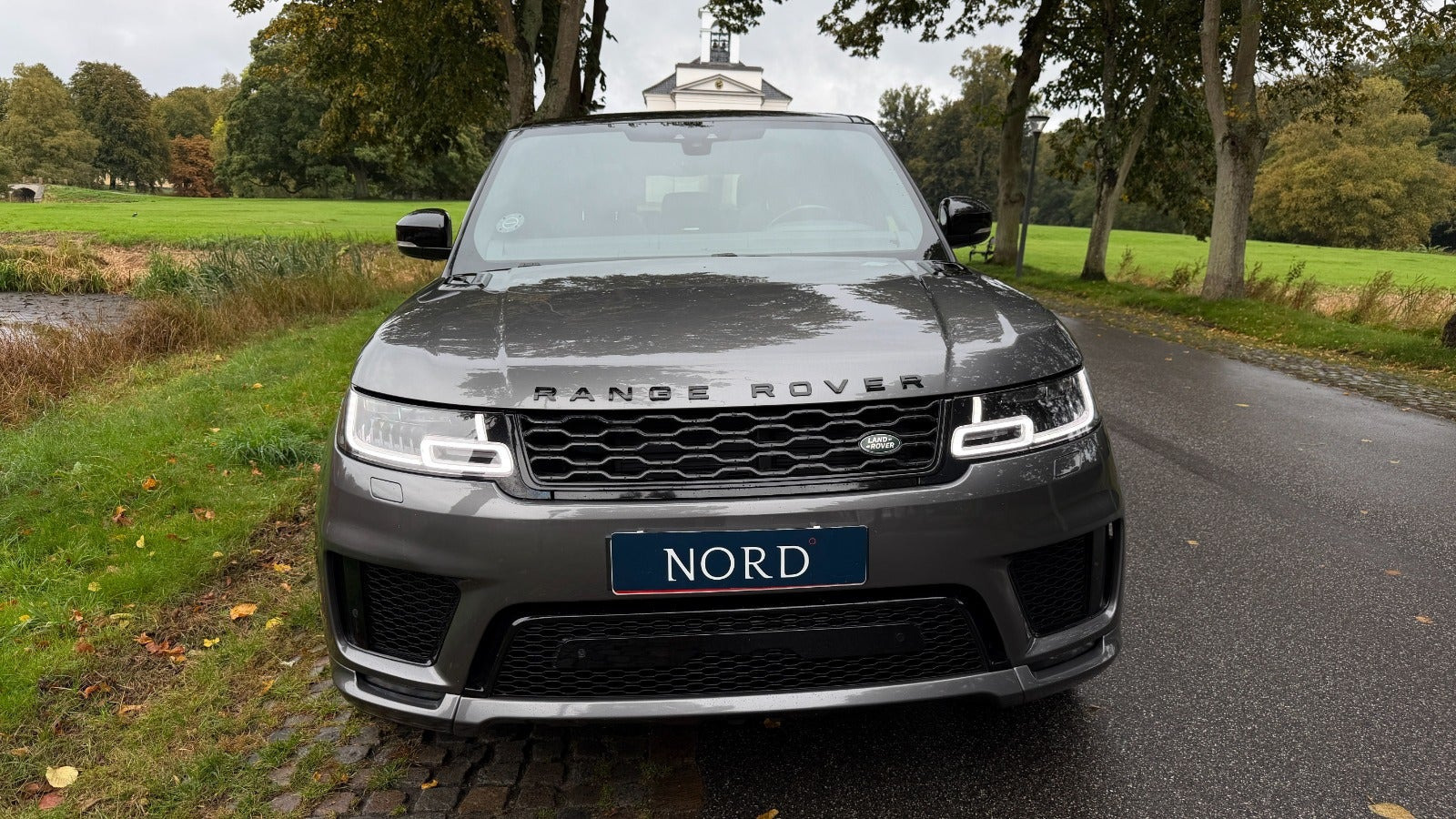 Grøn Land Rover Range Rover sport fra 2018