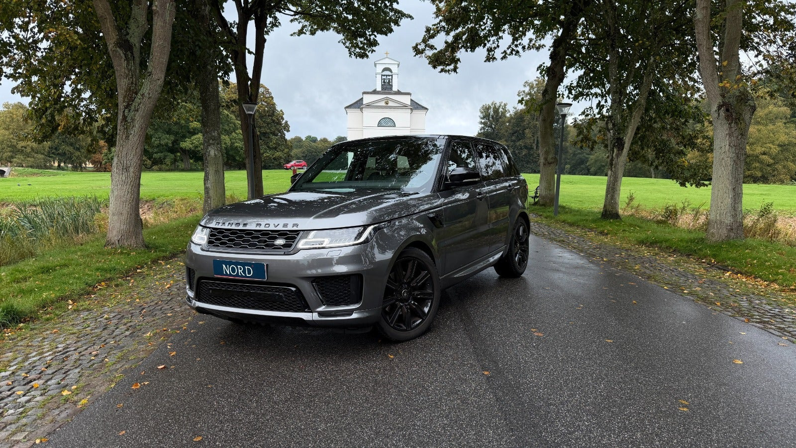 Grøn Land Rover Range Rover sport fra 2018