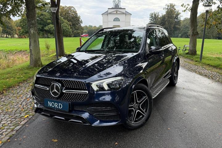 Blå Mercedes GLE350 de fra 2021