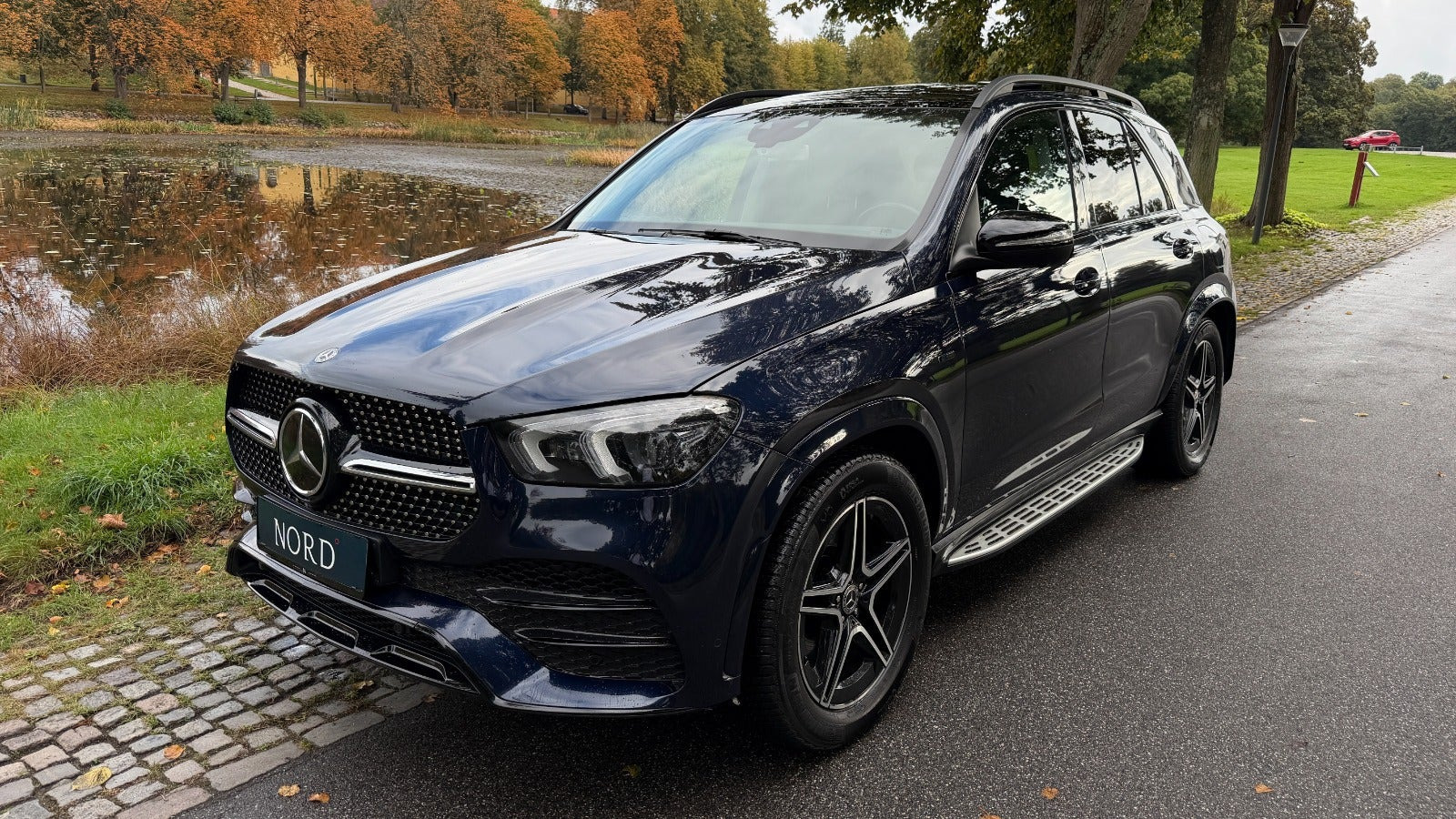 Blå Mercedes GLE350 de fra 2021