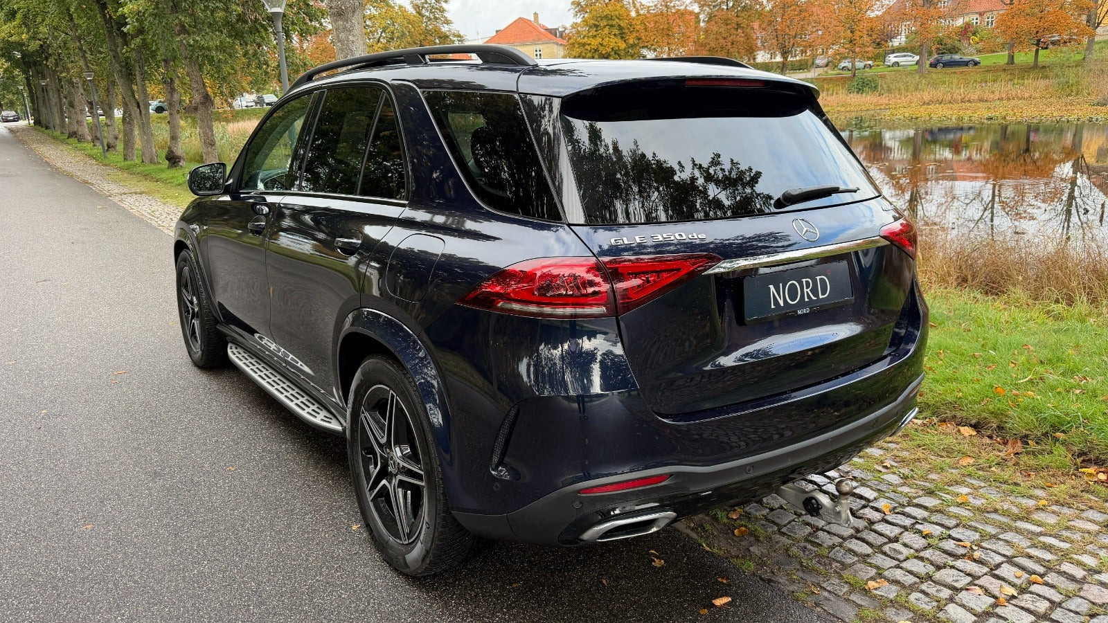 Blå Mercedes GLE350 de fra 2021