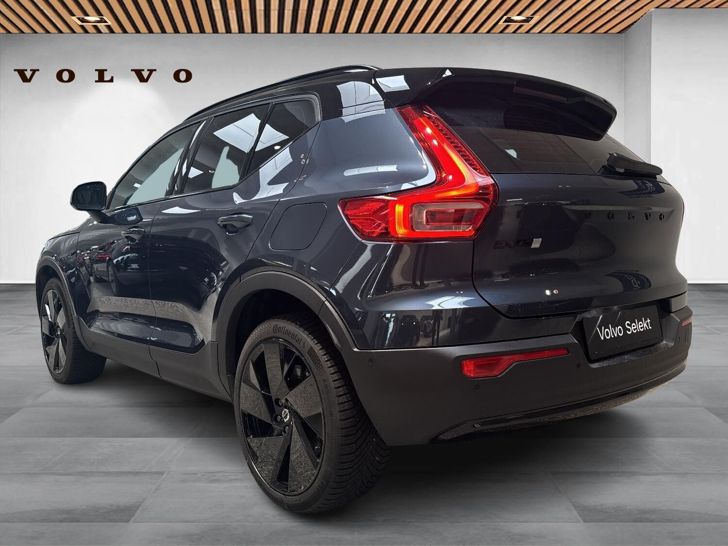 Blå Volvo EX40 fra 2026