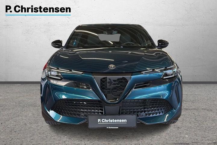 Blå Alfa Romeo Junior fra 2024