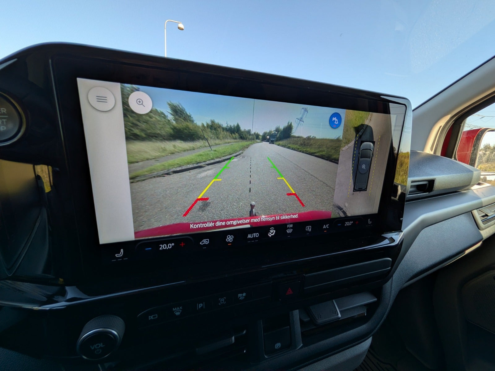 Rød Ford Transit Custom 320 L1 fra 2024
