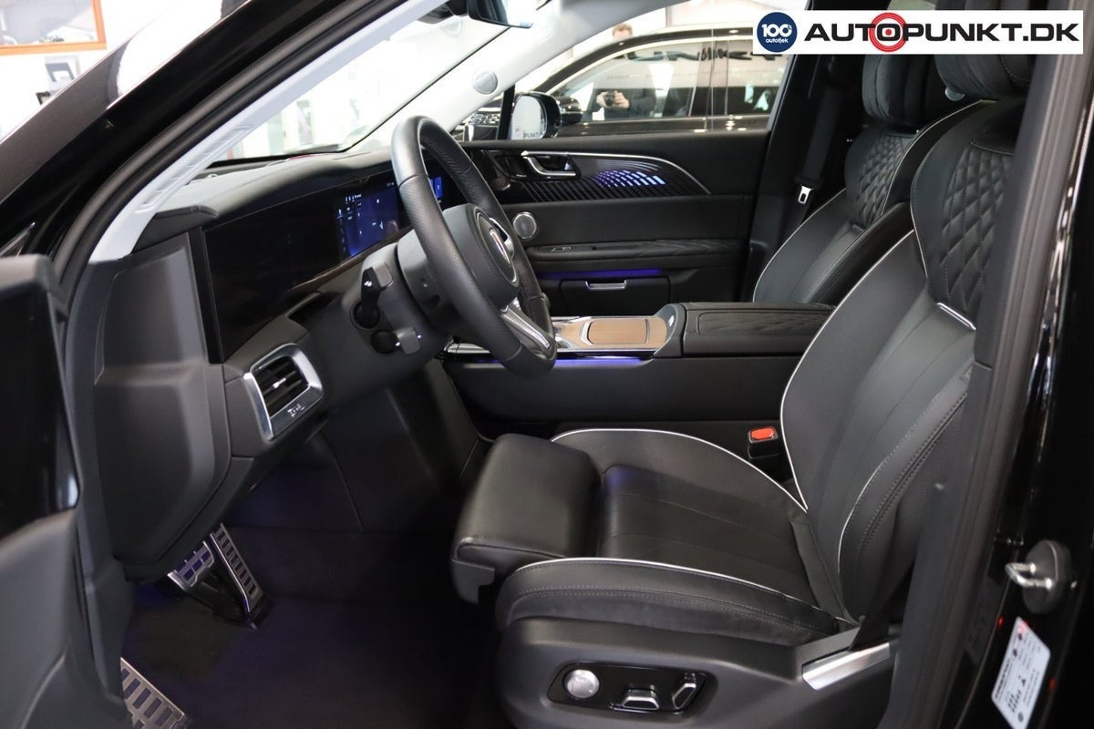 Sort Hongqi E-HS9 fra 2024