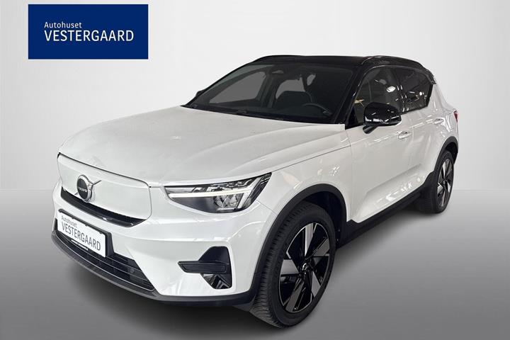 Hvid Volvo XC40 fra 2023