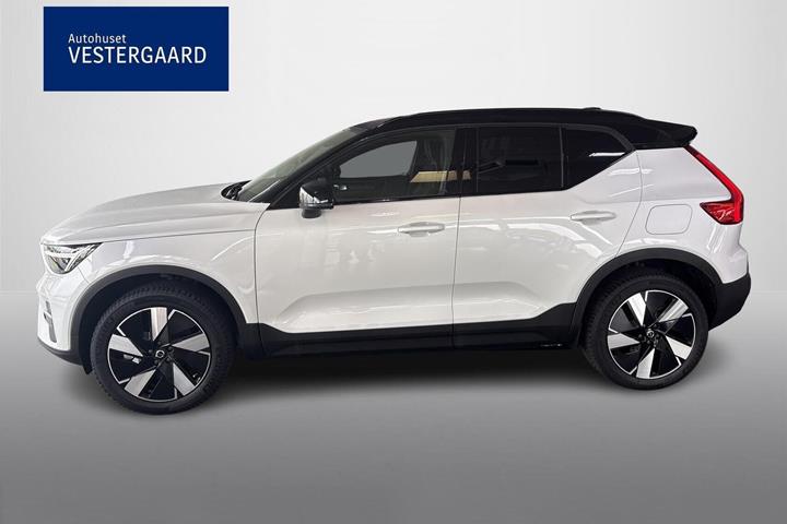 Hvid Volvo XC40 fra 2023