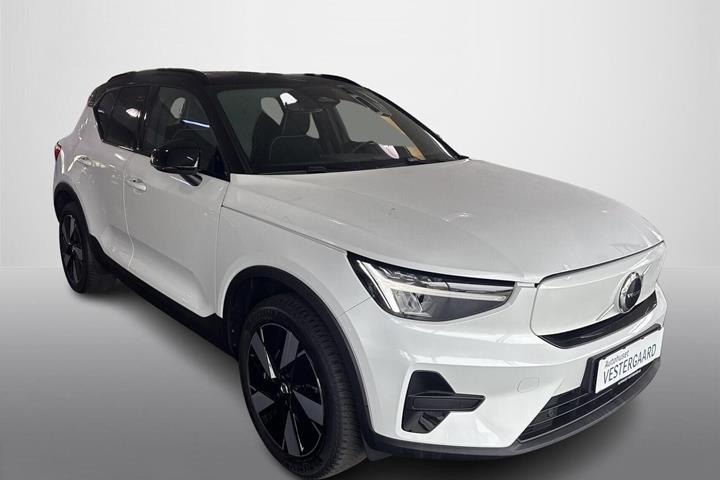 Hvid Volvo XC40 fra 2023