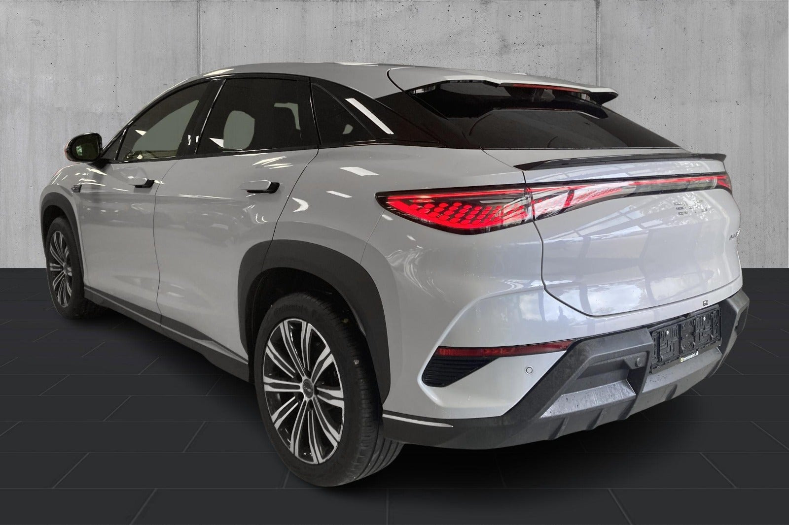 Grå BYD Sealion 7 fra 2024