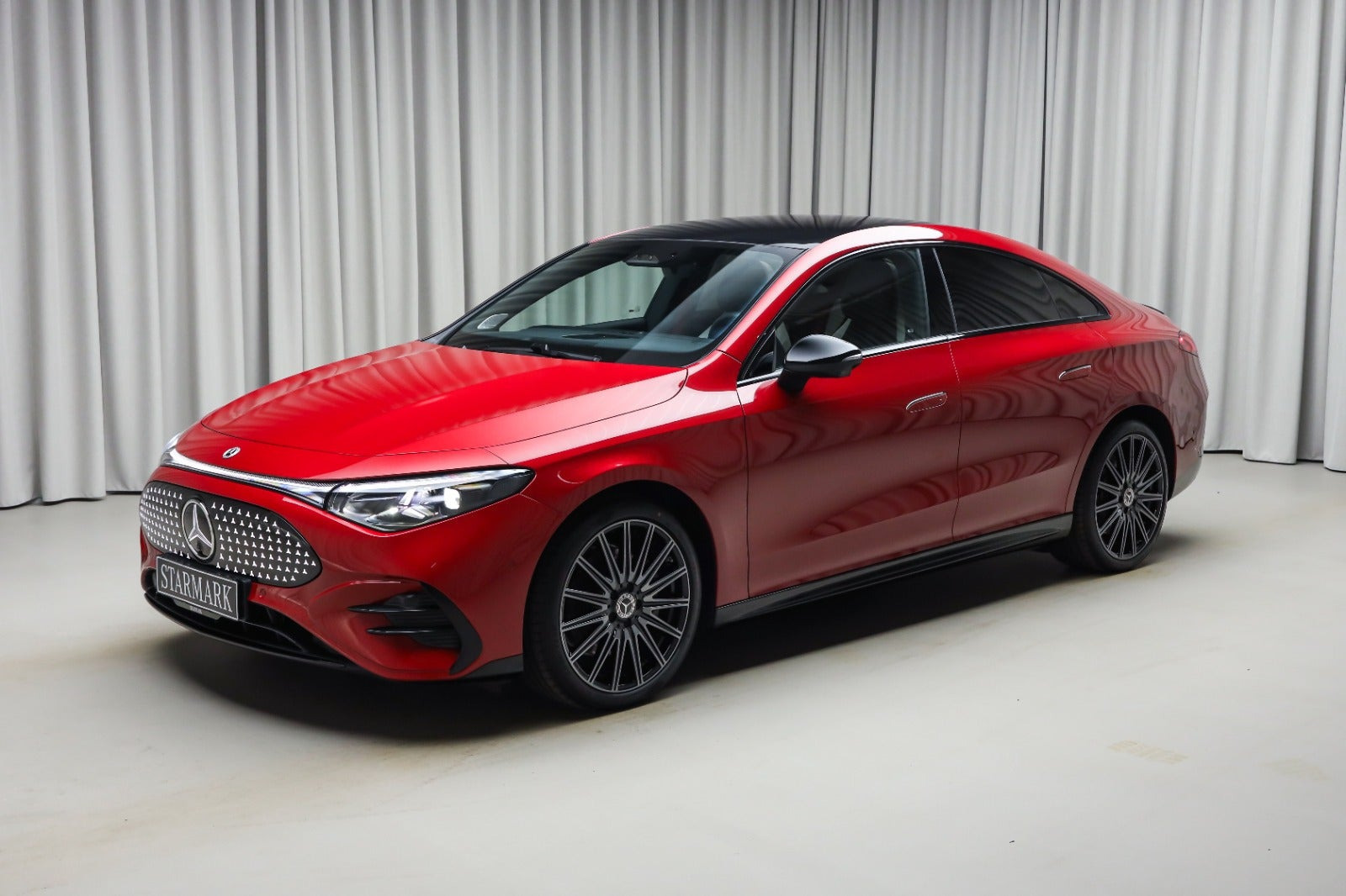 Rød Mercedes CLA200 fra 2026