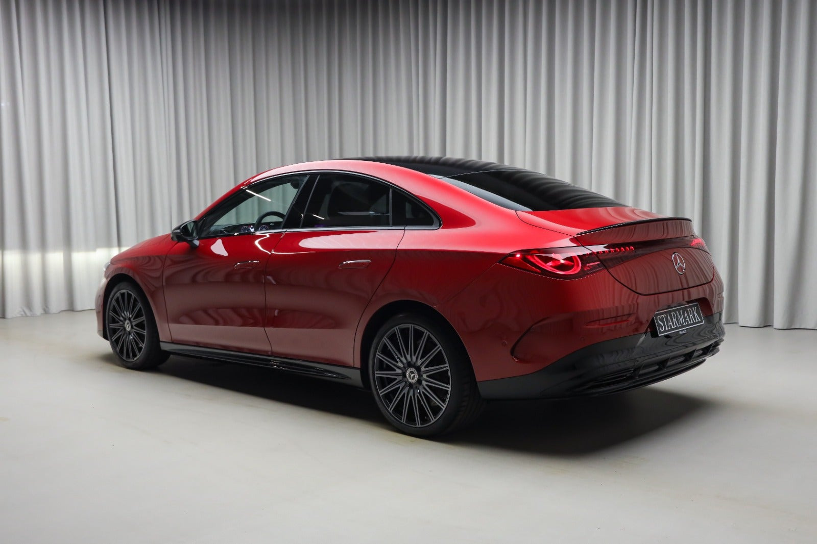 Rød Mercedes CLA200 fra 2026