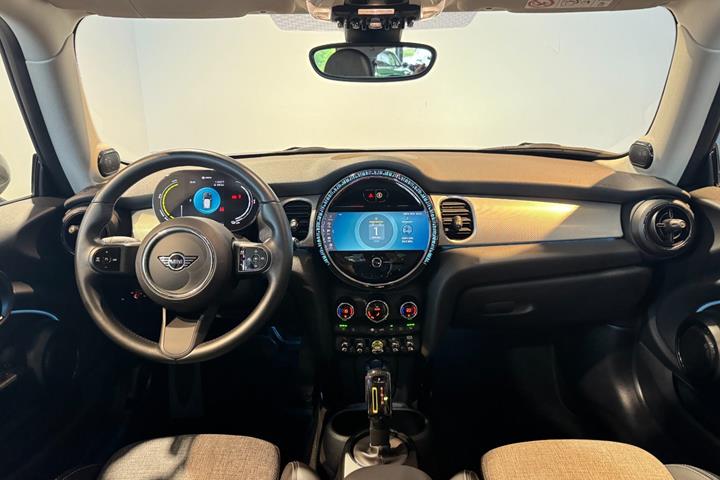 Sort Mini Cooper SE fra 2023