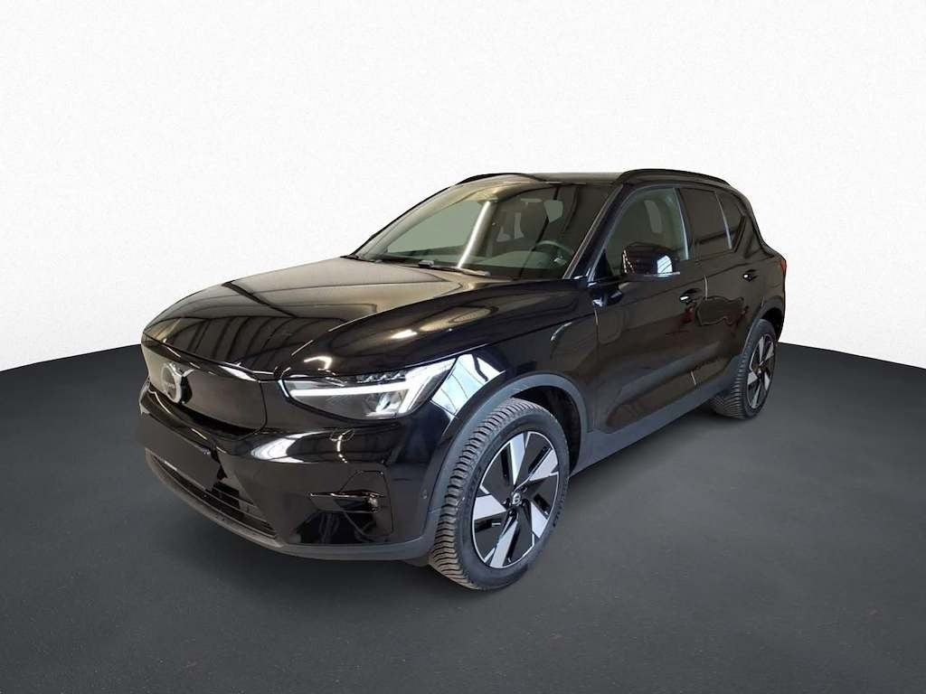 Sort Volvo XC40 fra 2024