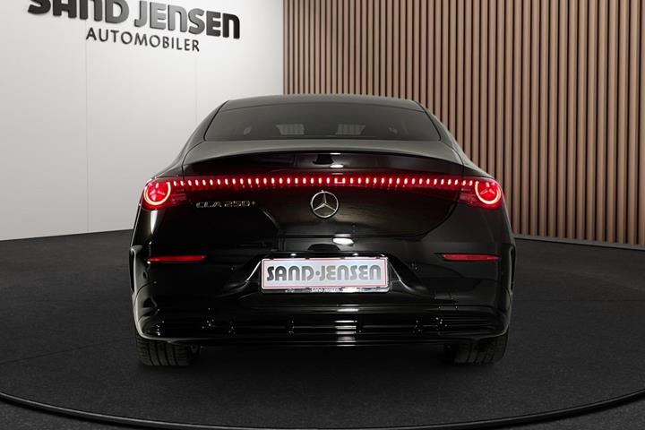 Sort Mercedes CLA250+ fra 2025