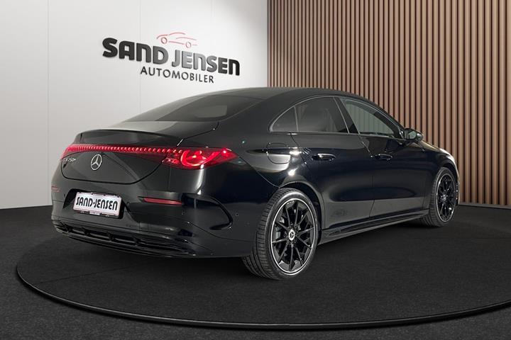 Sort Mercedes CLA250+ fra 2025