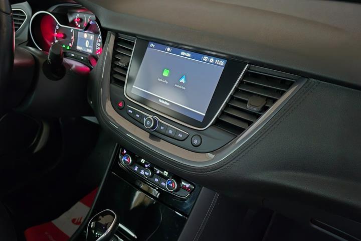 Grå Opel Grandland X fra 2019