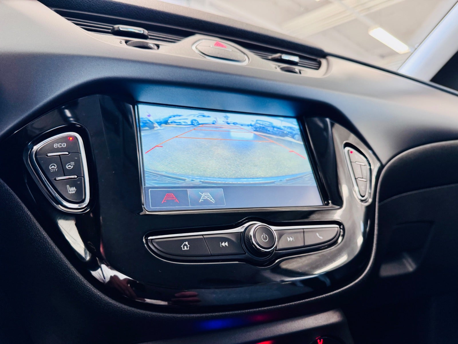 Grå Opel Corsa fra 2019