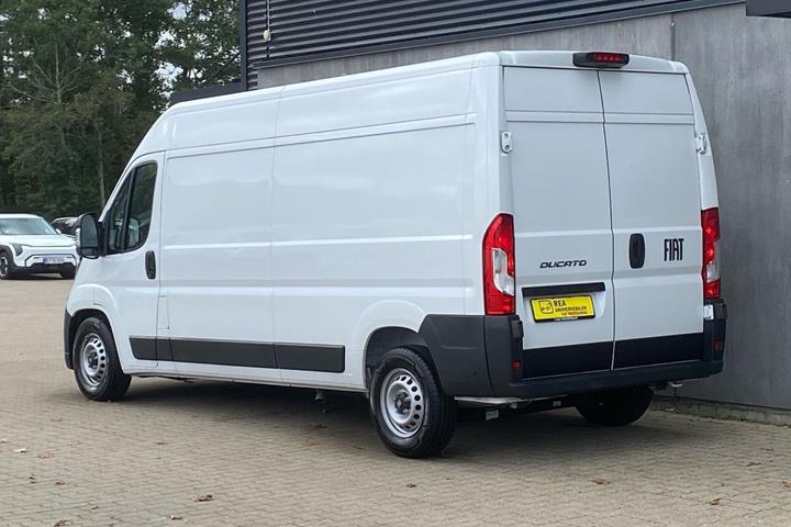 Hvid Fiat Ducato fra 2026