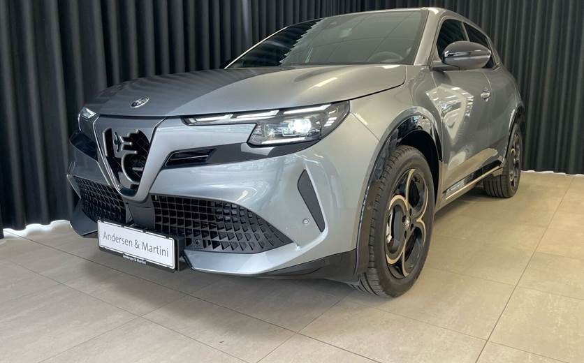 Alfa Romeo Junior EL Intensa 156HK 5d Aut.