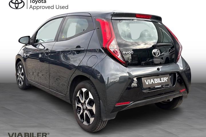 Grå Toyota Aygo fra 2019