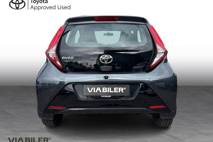 Grå Toyota Aygo fra 2019