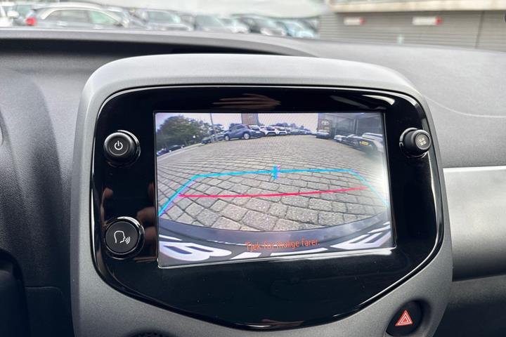 Grå Toyota Aygo fra 2019