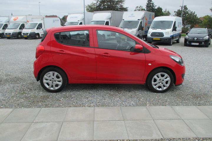 Rød Opel Karl fra 2018
