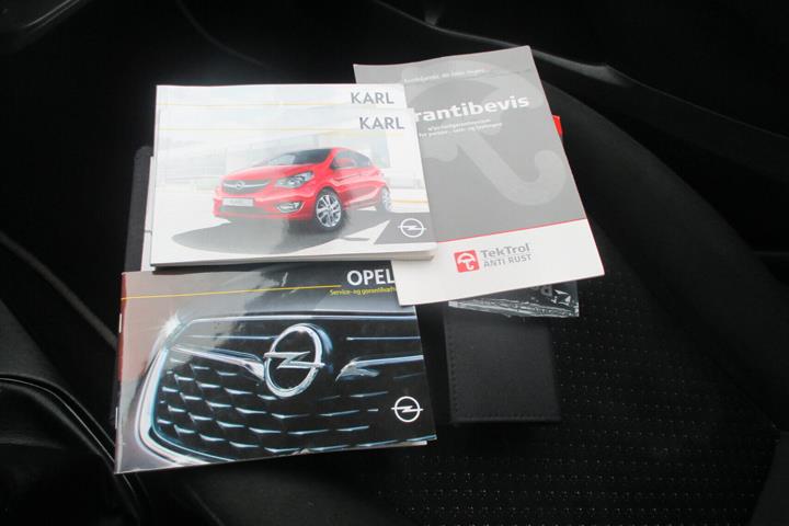 Rød Opel Karl fra 2018