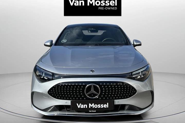 Sølv Mercedes CLA250+ fra 2026