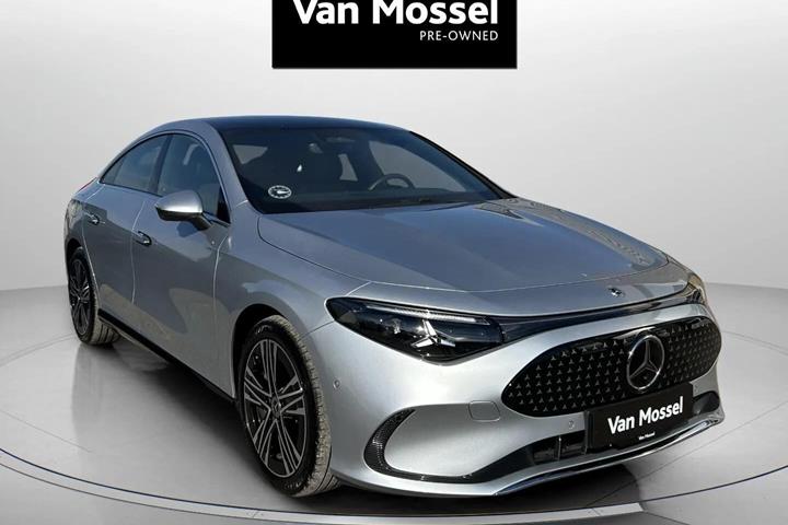 Sølv Mercedes CLA250+ fra 2026