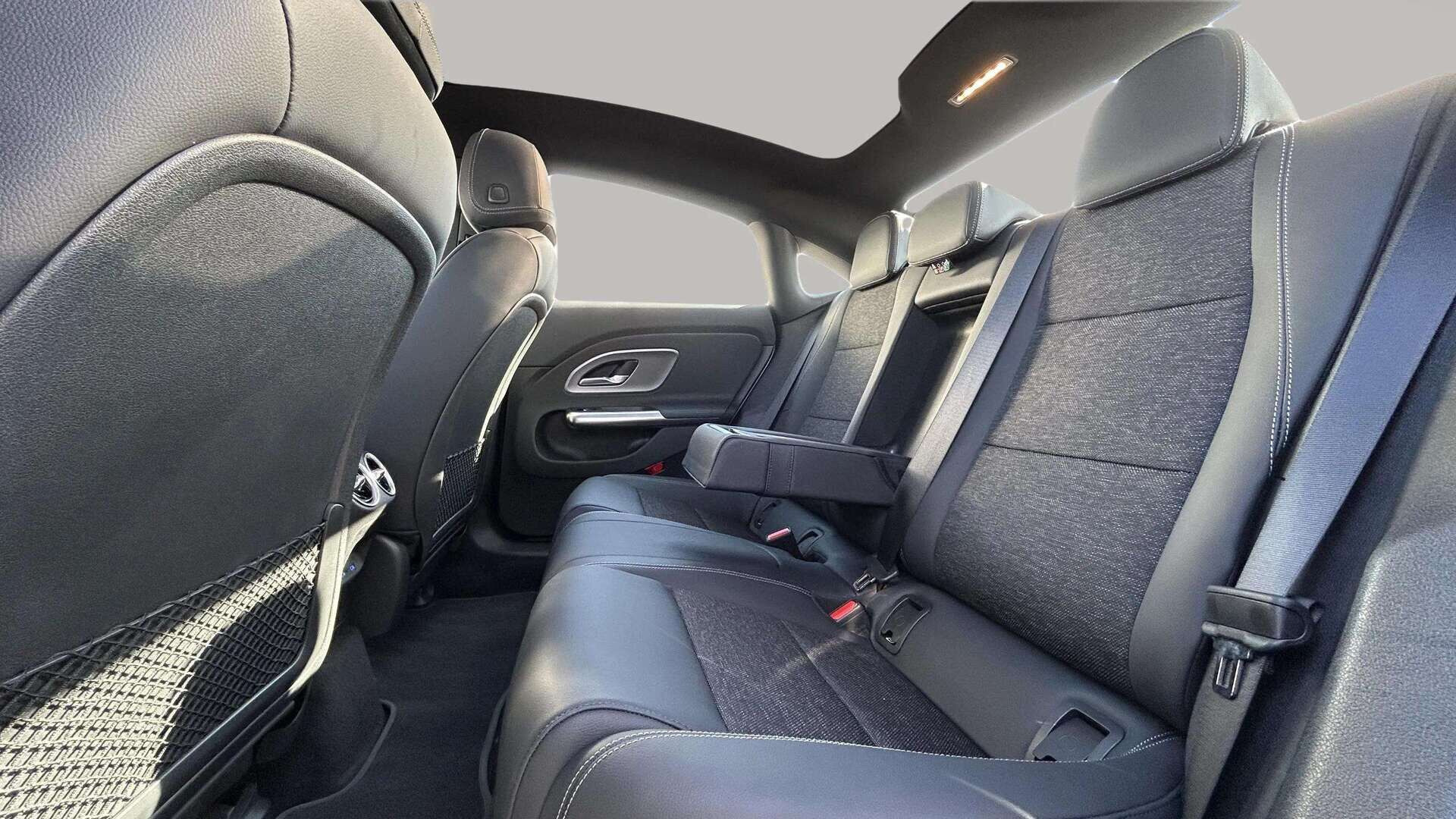 Sølv Mercedes CLA250+ fra 2026